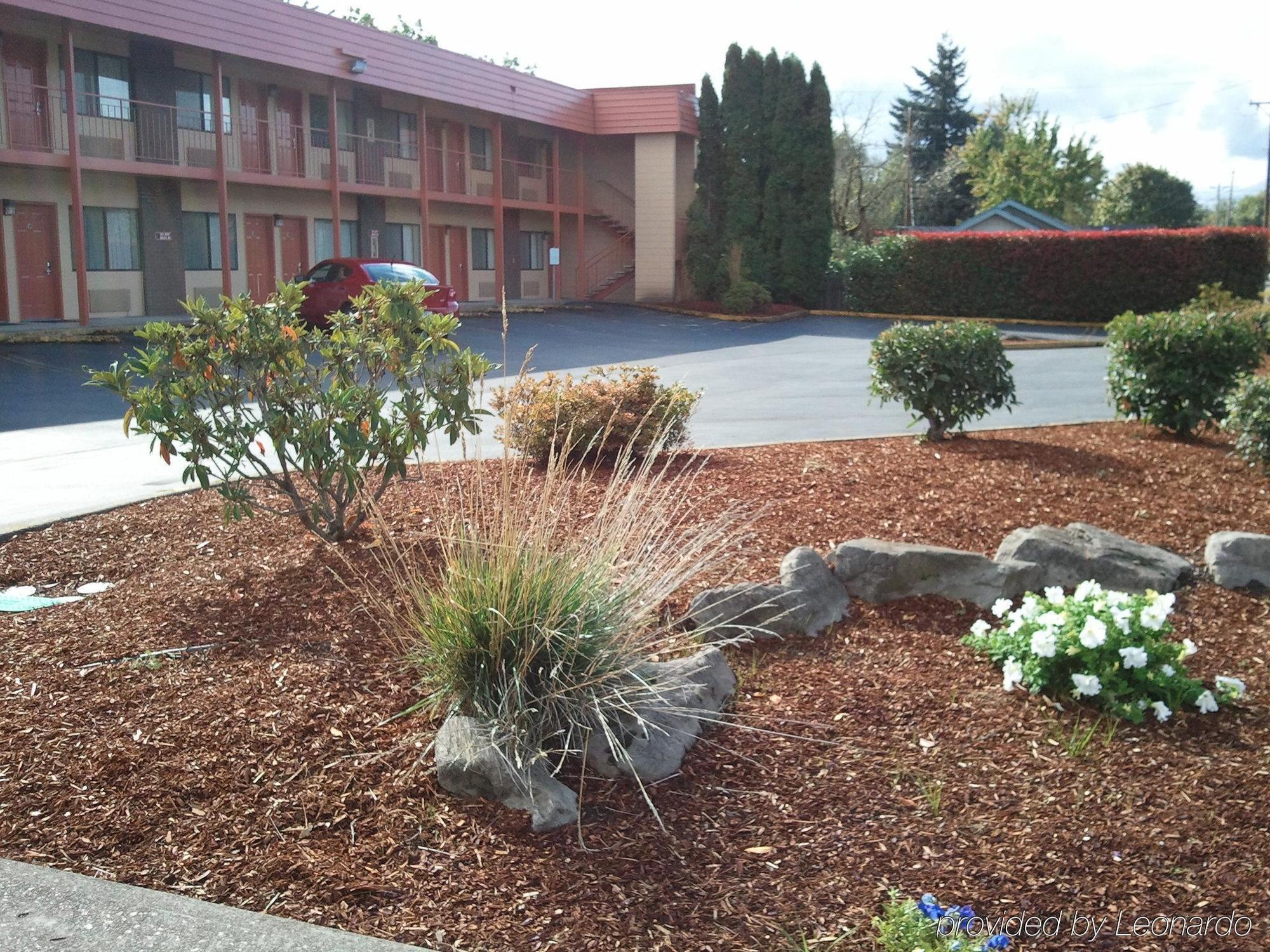 Courtesy Inn Monmouth Exterior photo
